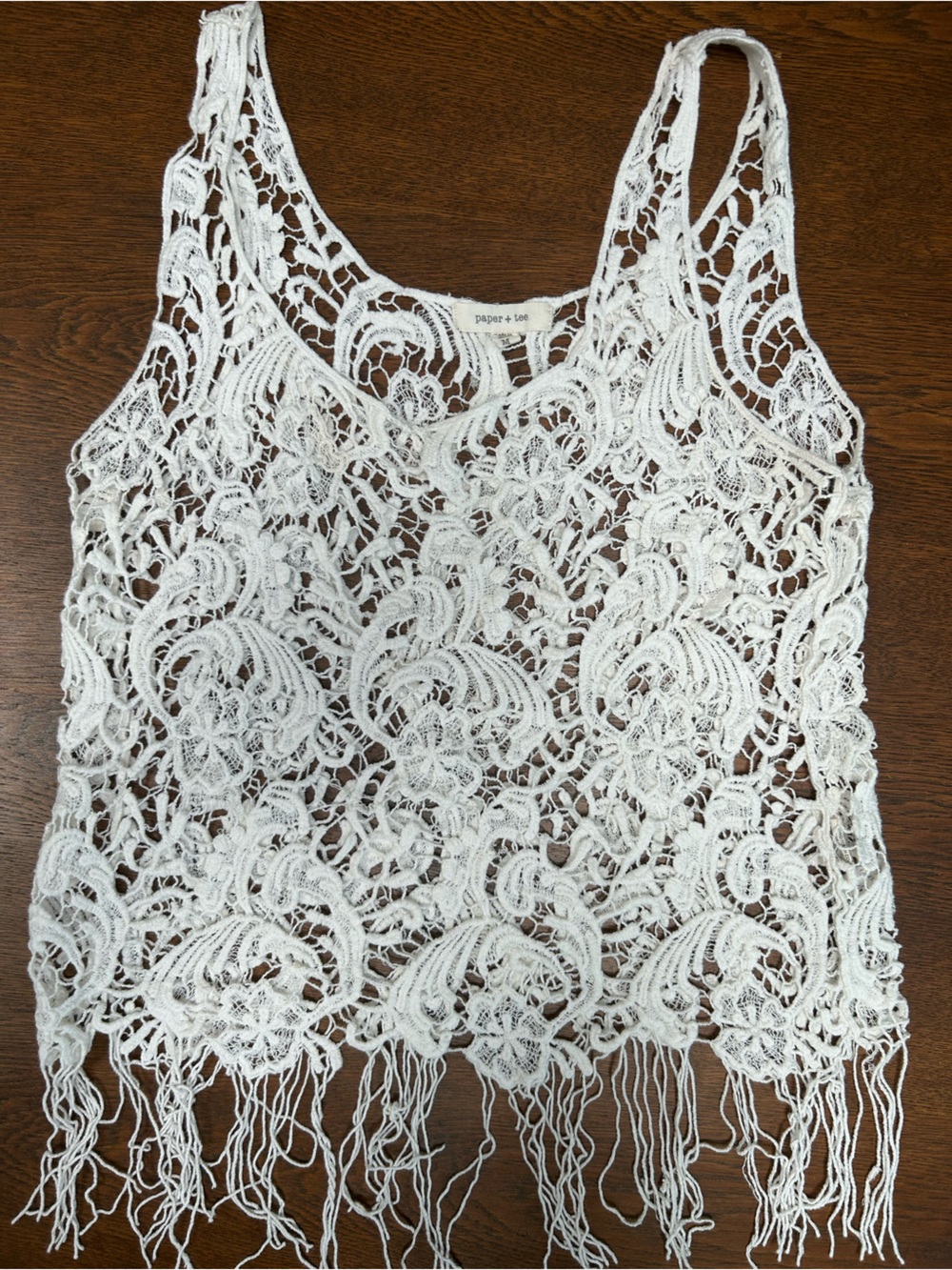 paper + tee White Crochet w/Fringe Tank Top, (not including bra underneath). M.